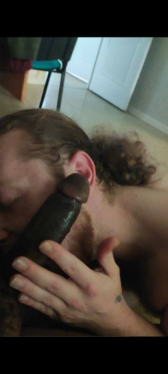 French faggot @BartSimpson86 wants them to see how she sucks cock and uses dildos in slutty ass #WDeq3XSW
