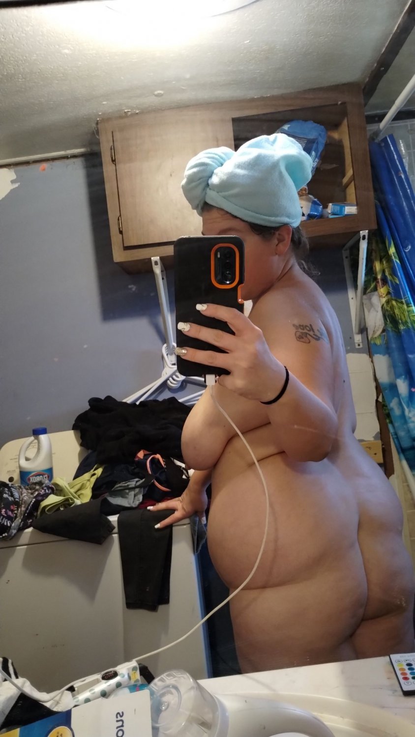 ☆ Cross-Eyed Milf From Illinois With Grade A Melons Shows Off And Toys Her Tight Pussy #2HzOmp2t