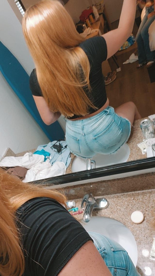 20 year old girlfriend exposed by cuck #2FbLALDi